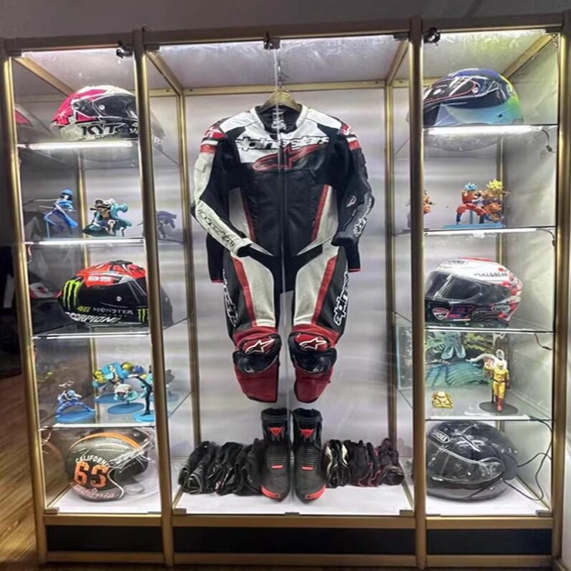 Rak Display Helm Sepeda Motor  - Motorcycle Gear Display Rack ulasan dan harga